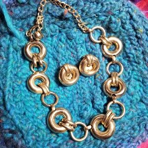 Vintage Tara set of choker necklace and clip earrings gold tone bold chunky
